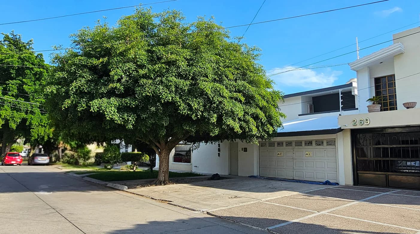 CASA RENTA Las Fuentes $16,000