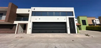 13_2803 | En Renta moderna Casa, Ampliación Viñedos | Angulo Bienes Raíces