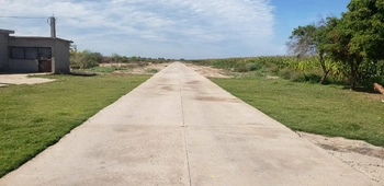 1_1998 | Campo de  2.5 has con pista aérea y construcciones | Angulo Bienes Raíces