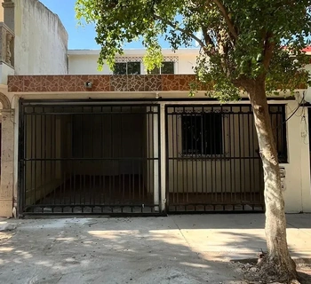 5_2672 | CASA EN VENTA FRACC FOVISSSTE ARBOLEDAS | Angulo Bienes Raíces